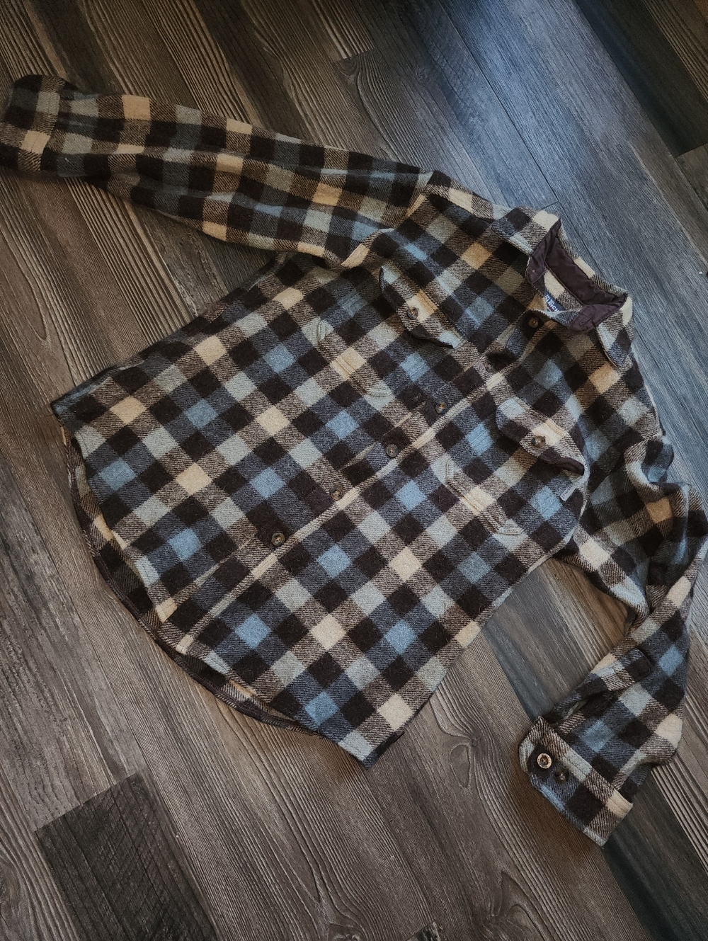 Men's Woolrich Button Down Shirt Medium Wool Blend Plaid Workwear Rugged Heavy